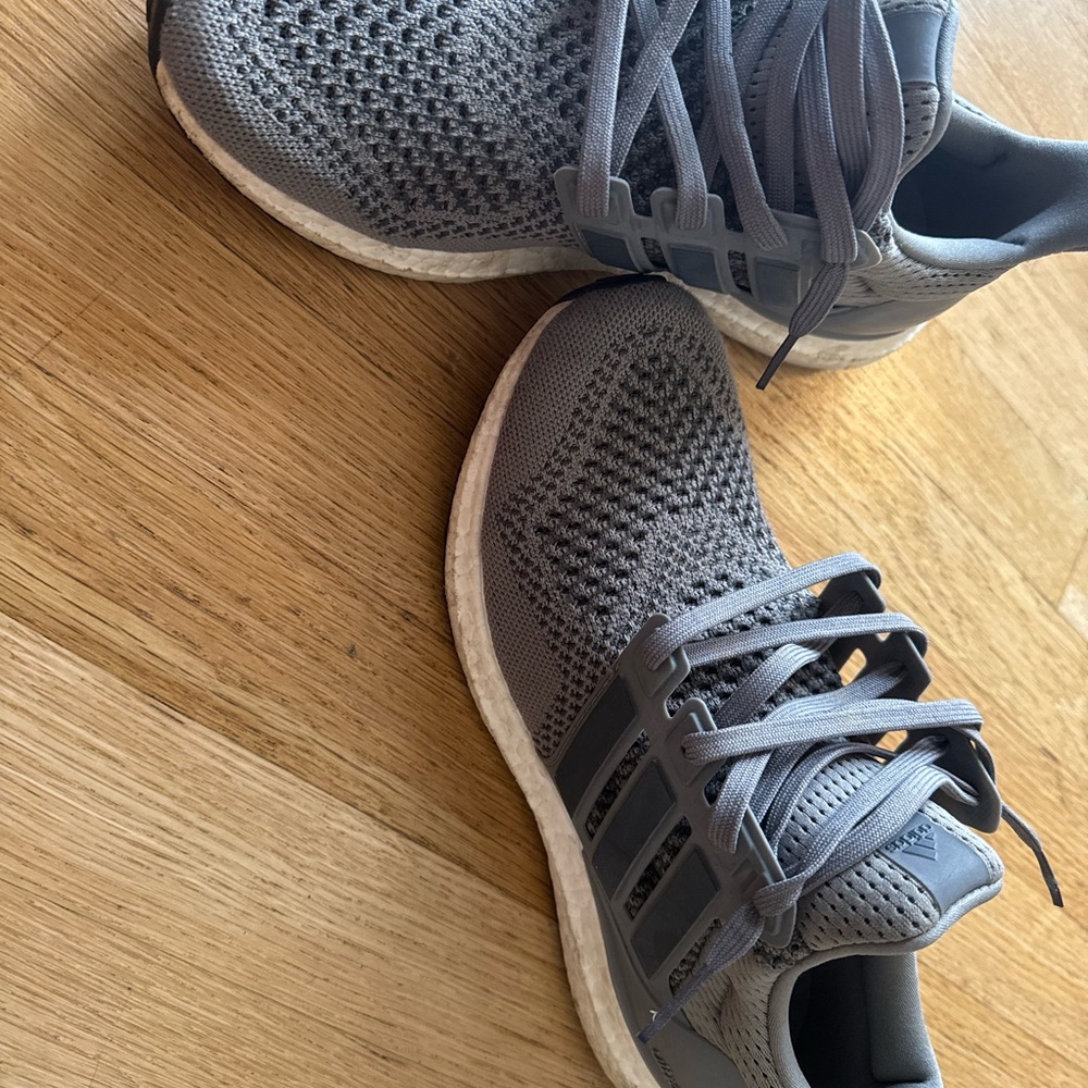 Adidas Men's Knit Gray Athletic Shoes